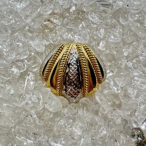 VINTAGE 14k gold two tone slide shell pendant 3.246 g